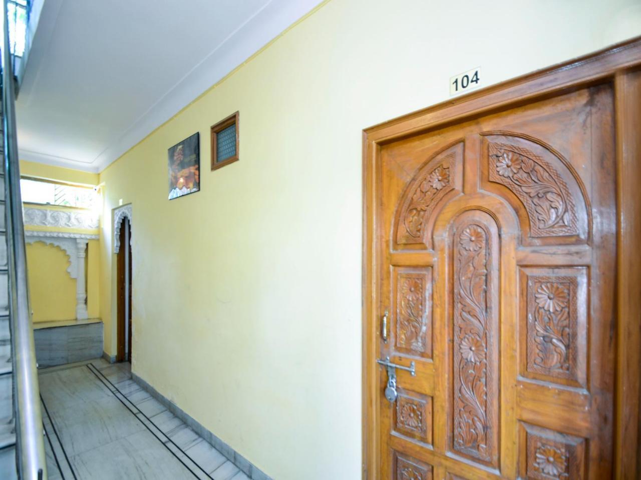 Oyo 10704 Haveli Inn 3*